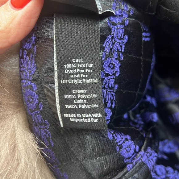 Fox Russian Winter hat and cashmere cape wrap. Beautiful set! Show stopper! - Picture 3 of 8